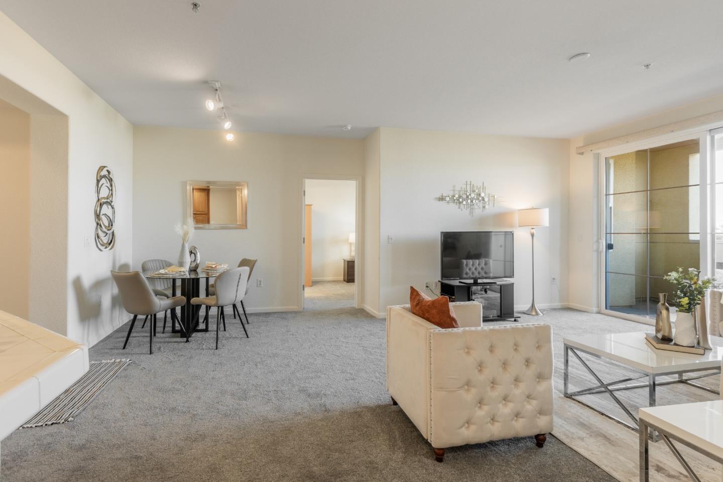 Detail Gallery Image 3 of 26 For 700 S Abel St #204,  Milpitas,  CA 95035 - 2 Beds | 2 Baths