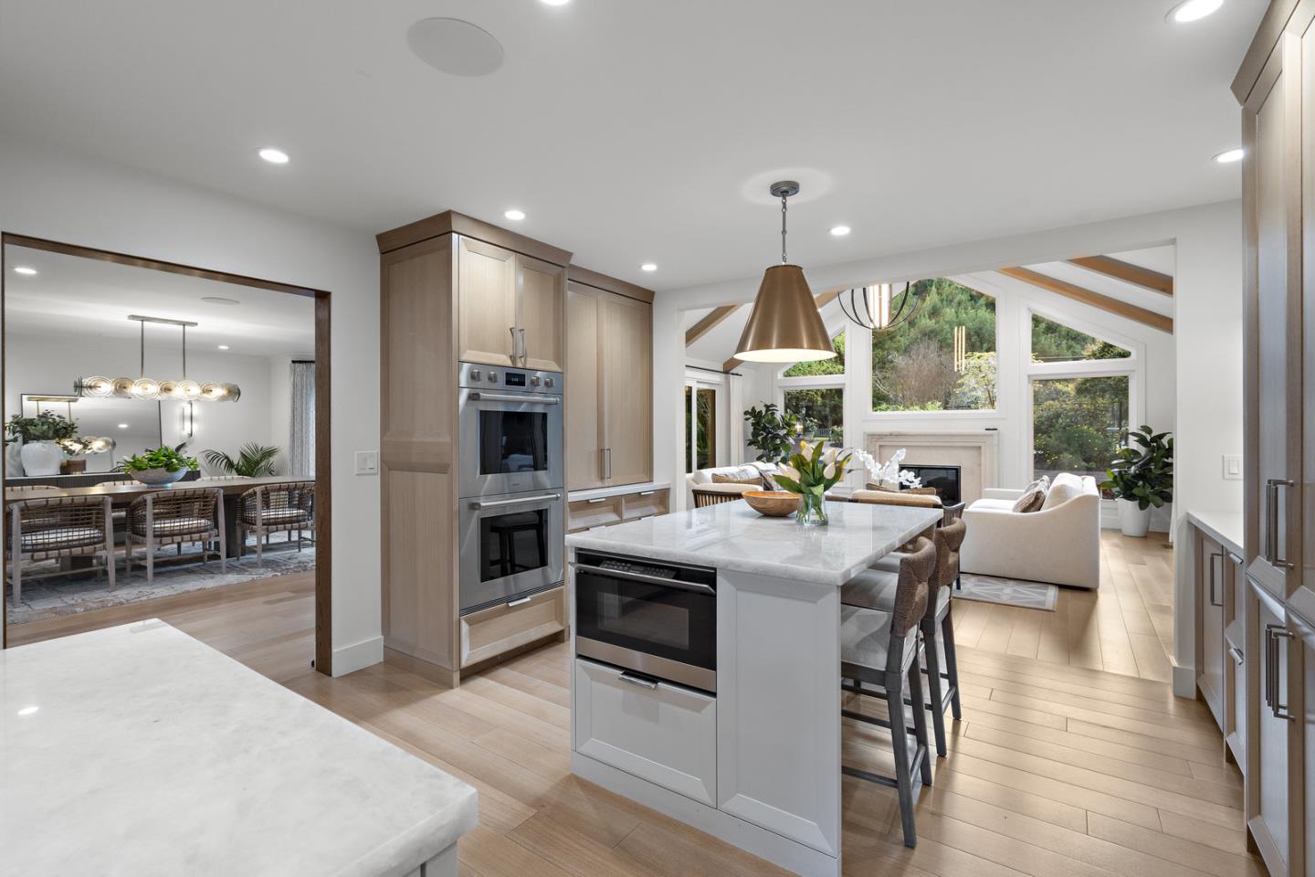 Detail Gallery Image 12 of 32 For 11991 Murietta Ln, Los Altos Hills,  CA 94022 - 5 Beds | 5/1 Baths