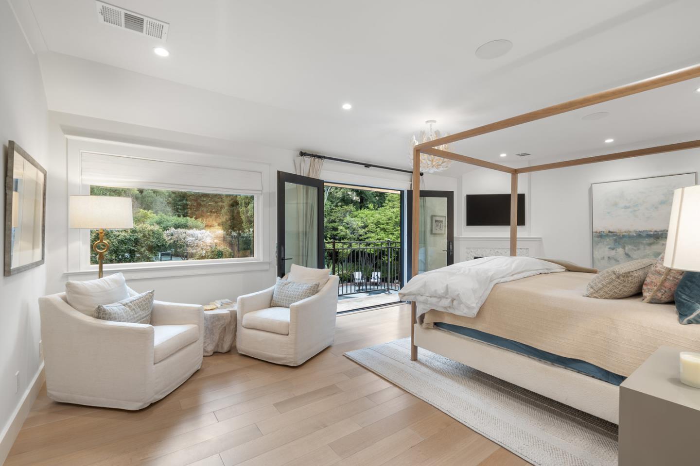 Detail Gallery Image 20 of 32 For 11991 Murietta Ln, Los Altos Hills,  CA 94022 - 5 Beds | 5/1 Baths
