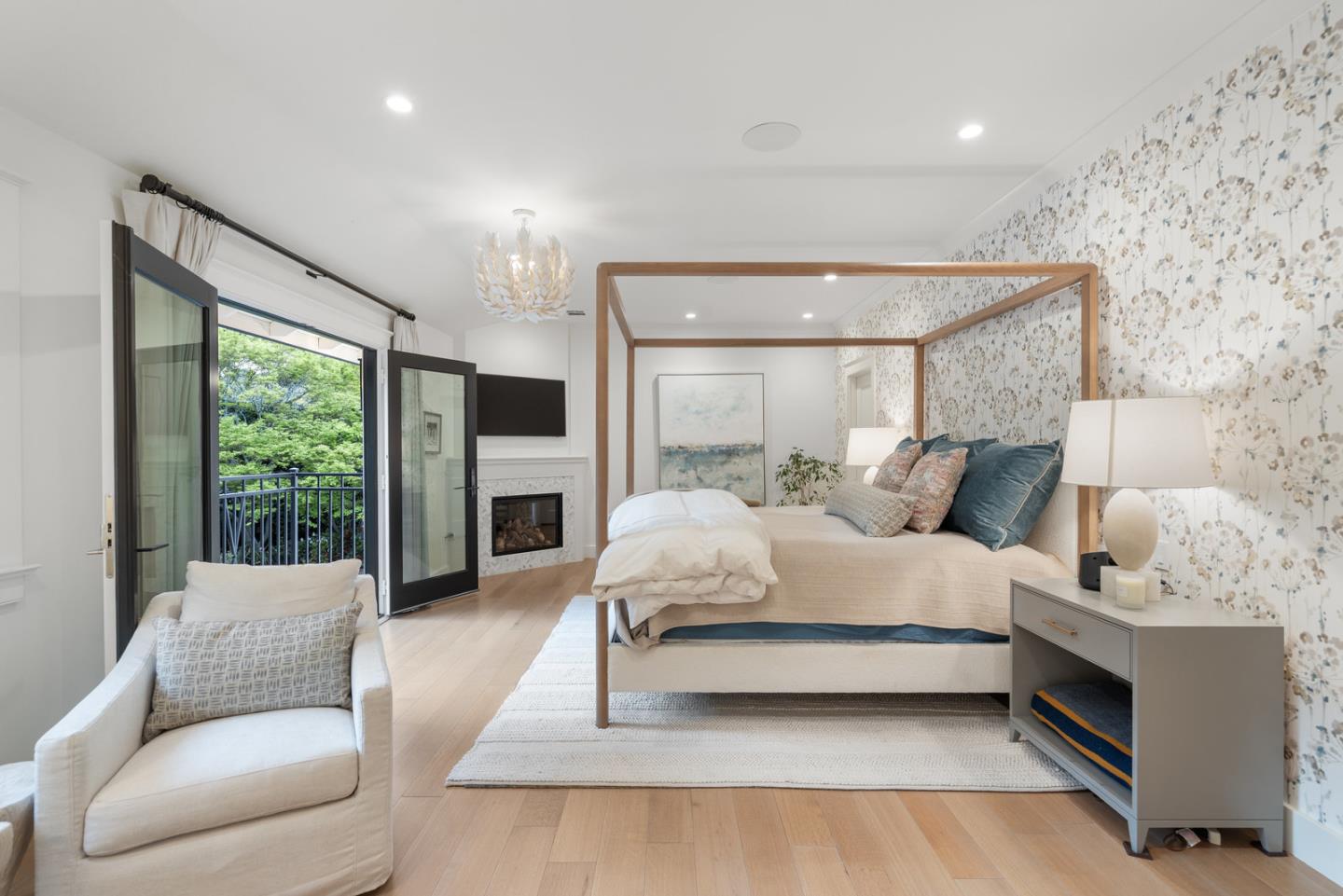 Detail Gallery Image 21 of 32 For 11991 Murietta Ln, Los Altos Hills,  CA 94022 - 5 Beds | 5/1 Baths