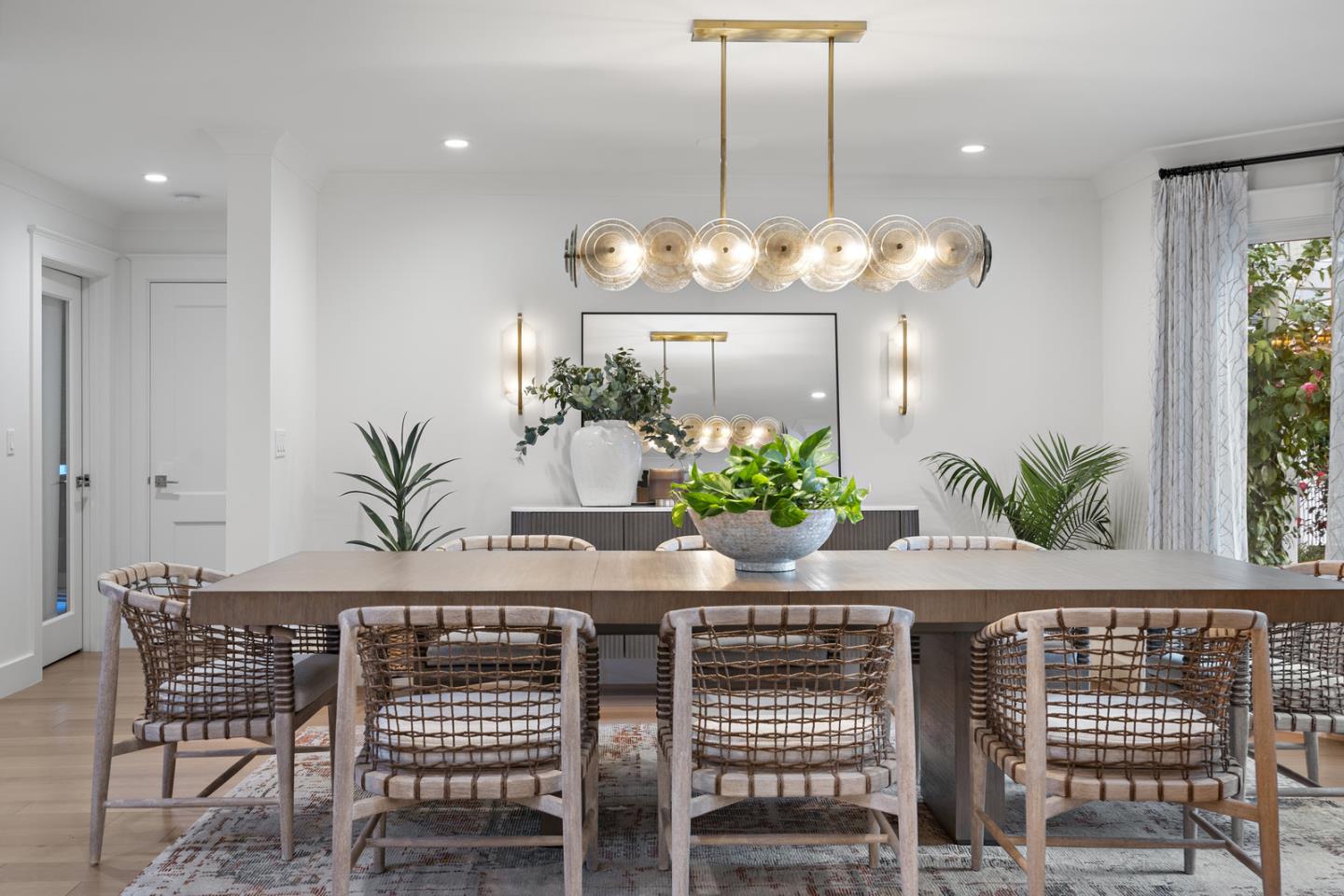 Detail Gallery Image 9 of 32 For 11991 Murietta Ln, Los Altos Hills,  CA 94022 - 5 Beds | 5/1 Baths