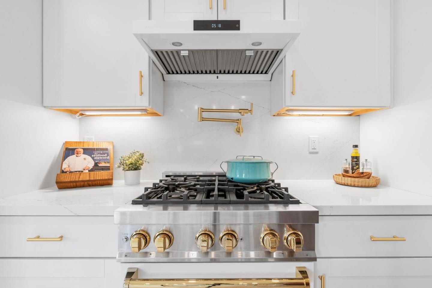 Detail Gallery Image 4 of 29 For 40 Seacliff Dr, Seacliff,  CA 95003 - 2 Beds | 1 Baths