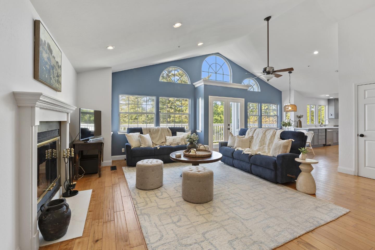 Detail Gallery Image 10 of 68 For 24865 Skyland Rd, Los Gatos,  CA 95033 - 4 Beds | 3 Baths