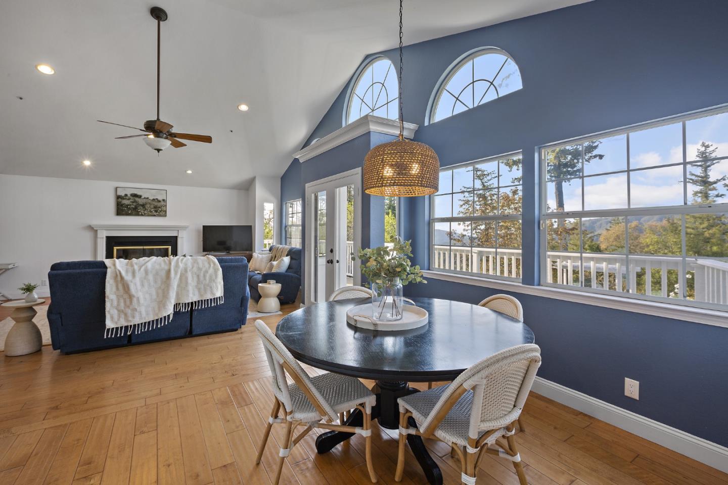 Detail Gallery Image 18 of 68 For 24865 Skyland Rd, Los Gatos,  CA 95033 - 4 Beds | 3 Baths