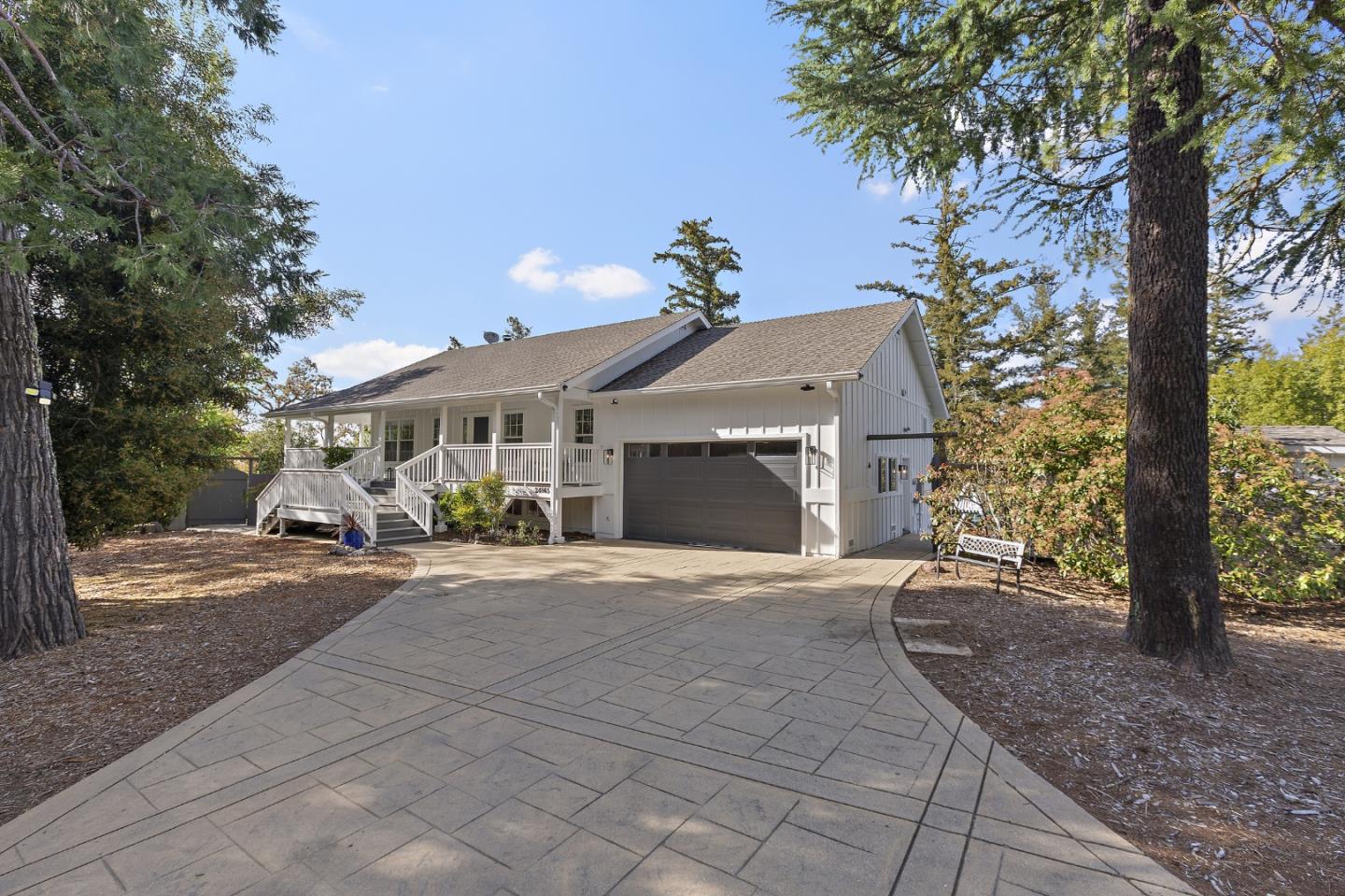 Detail Gallery Image 4 of 68 For 24865 Skyland Rd, Los Gatos,  CA 95033 - 4 Beds | 3 Baths
