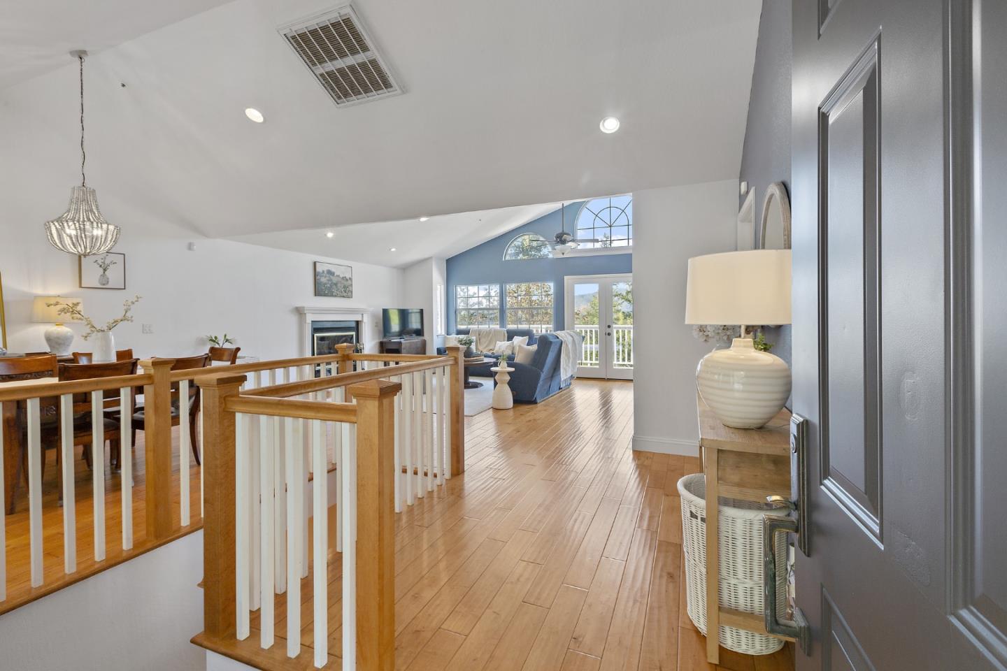 Detail Gallery Image 8 of 68 For 24865 Skyland Rd, Los Gatos,  CA 95033 - 4 Beds | 3 Baths
