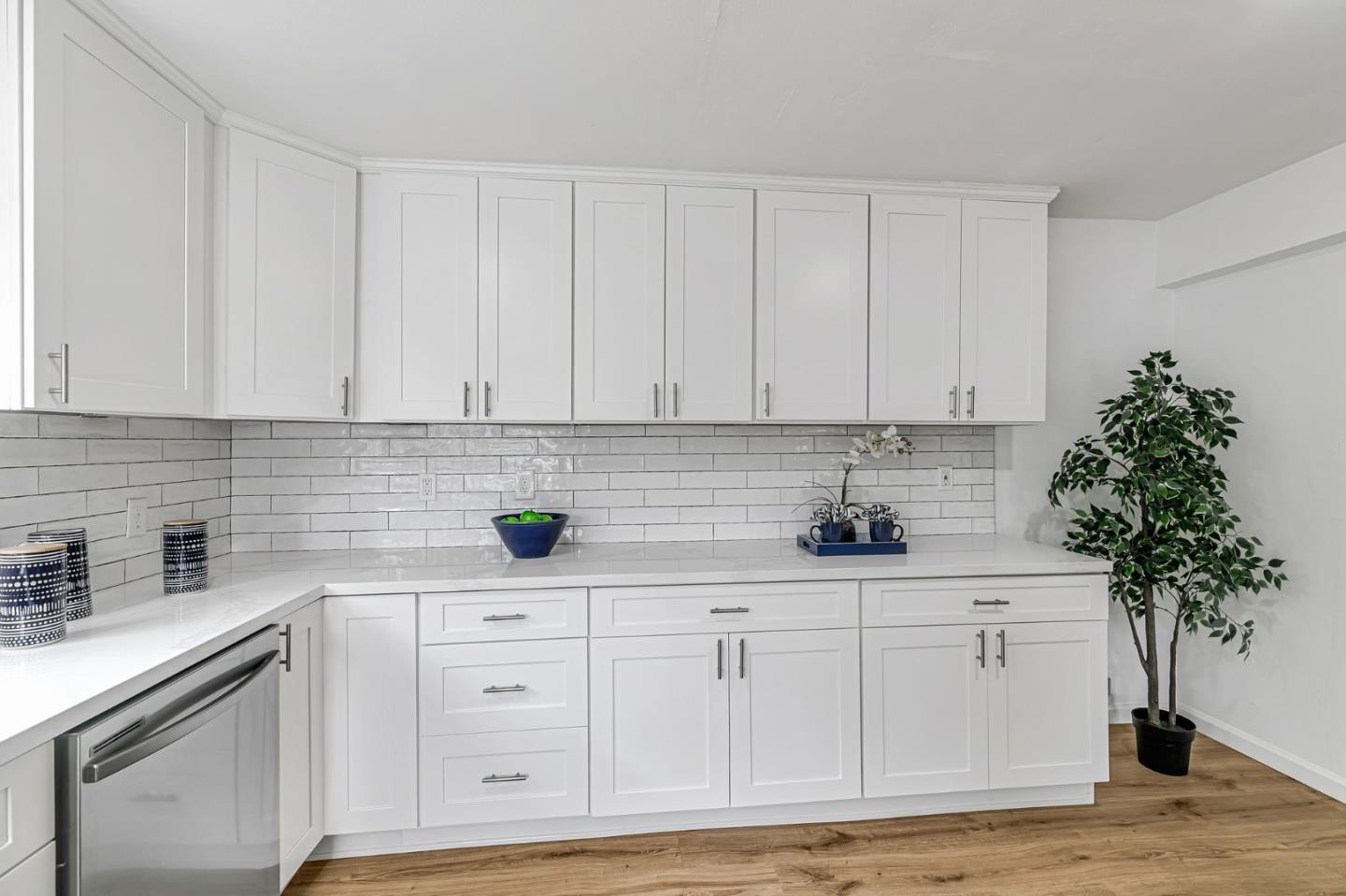 Detail Gallery Image 10 of 26 For 334 N 15th St, San Jose,  CA 95112 - 4 Beds | 2/1 Baths