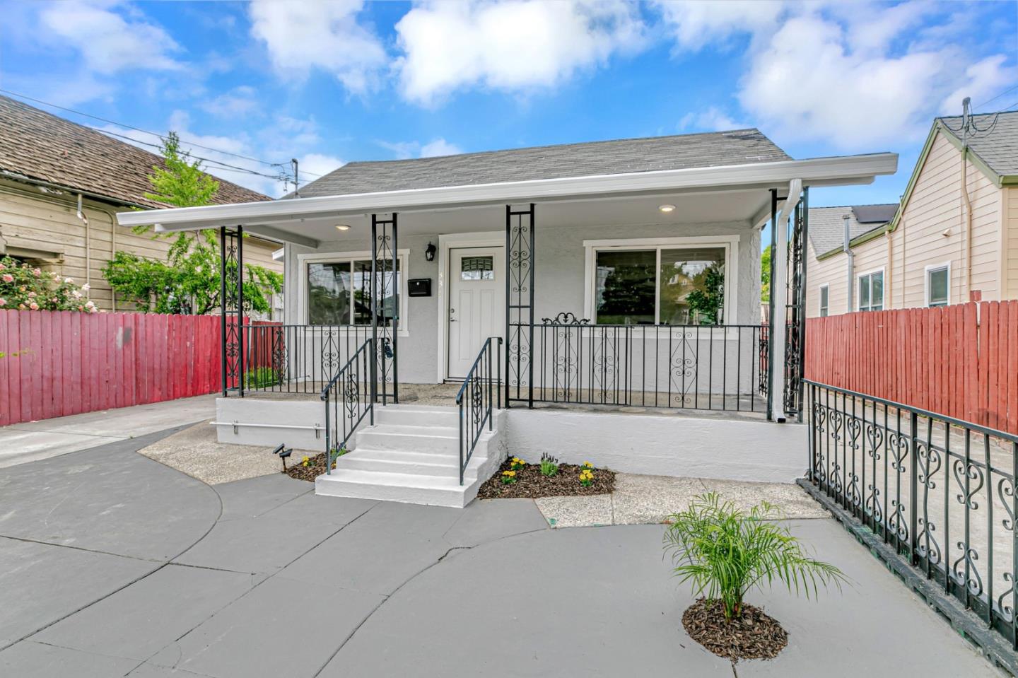 Detail Gallery Image 2 of 26 For 334 N 15th St, San Jose,  CA 95112 - 4 Beds | 2/1 Baths