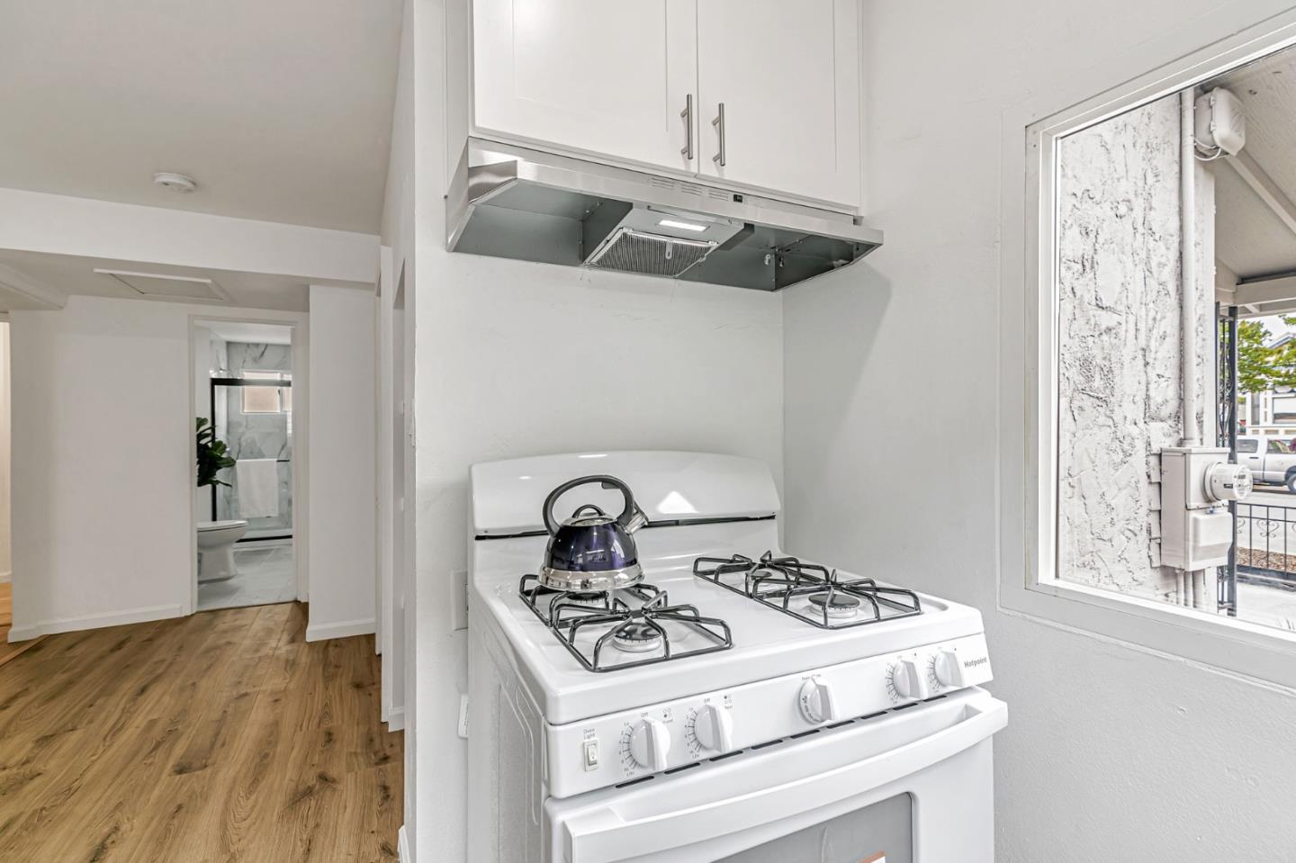 Detail Gallery Image 9 of 26 For 334 N 15th St, San Jose,  CA 95112 - 4 Beds | 2/1 Baths