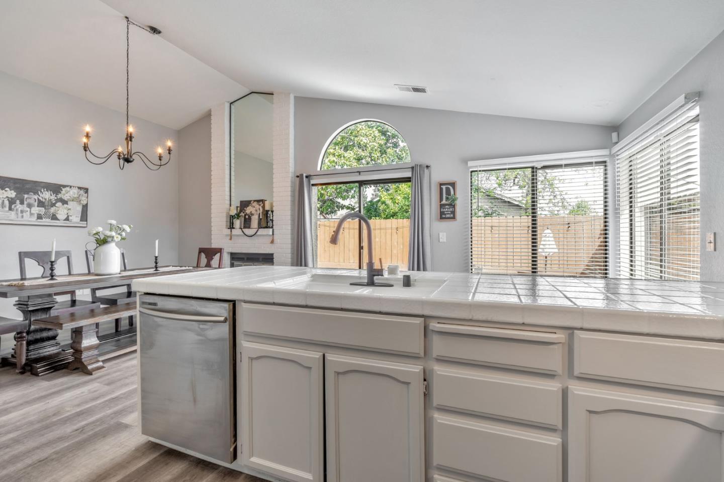 Detail Gallery Image 14 of 33 For 5101 Danforth Cir, Salida,  CA 95368 - 4 Beds | 2 Baths