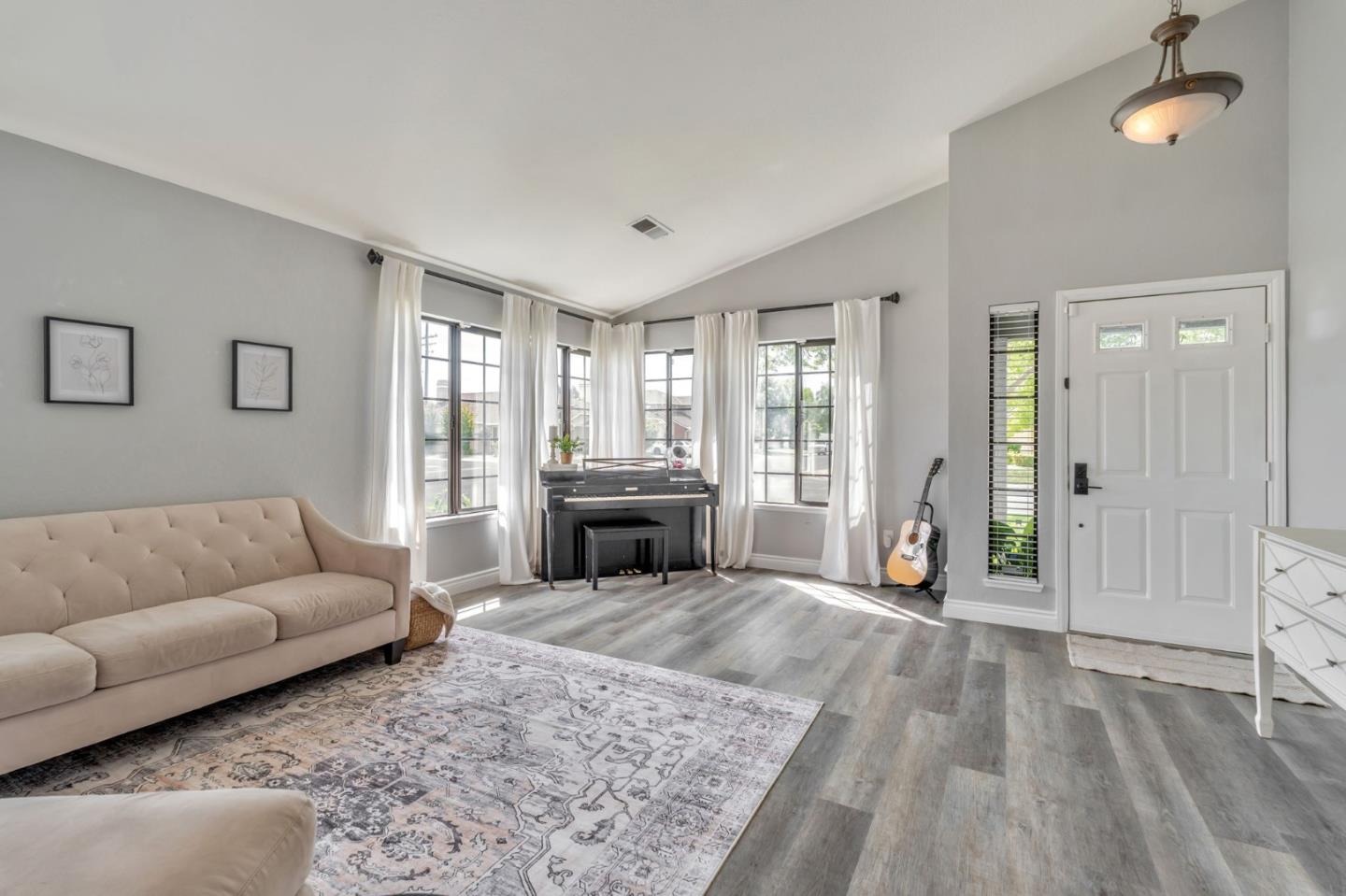 Detail Gallery Image 6 of 33 For 5101 Danforth Cir, Salida,  CA 95368 - 4 Beds | 2 Baths