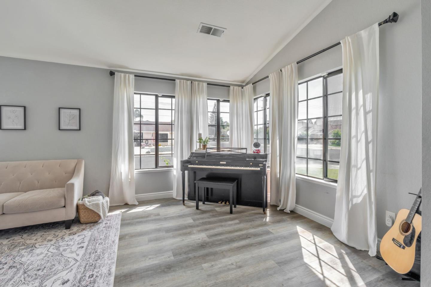 Detail Gallery Image 7 of 33 For 5101 Danforth Cir, Salida,  CA 95368 - 4 Beds | 2 Baths