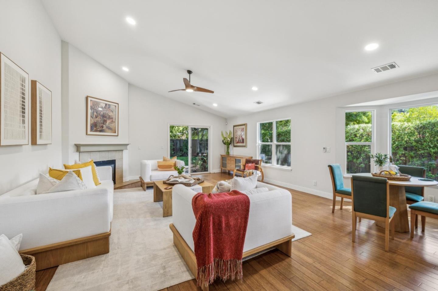 Detail Gallery Image 10 of 48 For 2031 Farndon Ave, Los Altos,  CA 94024 - 4 Beds | 2/1 Baths