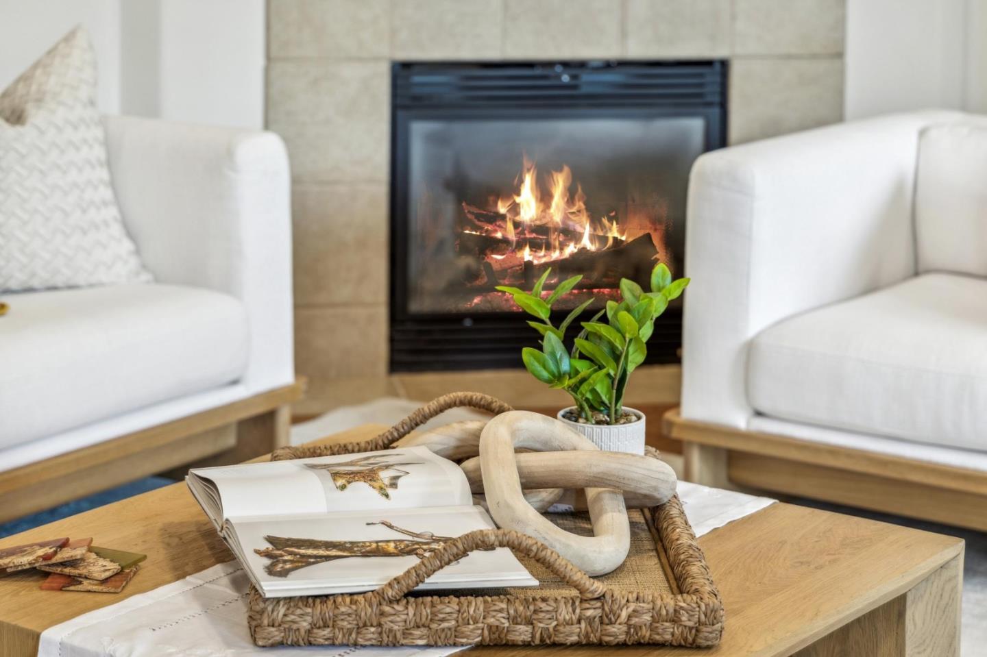 Detail Gallery Image 12 of 48 For 2031 Farndon Ave, Los Altos,  CA 94024 - 4 Beds | 2/1 Baths