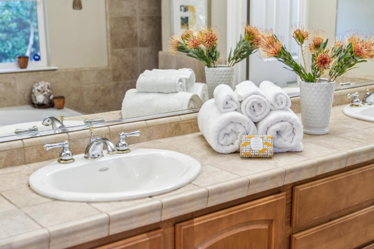 Detail Gallery Image 22 of 48 For 2031 Farndon Ave, Los Altos,  CA 94024 - 4 Beds | 2/1 Baths