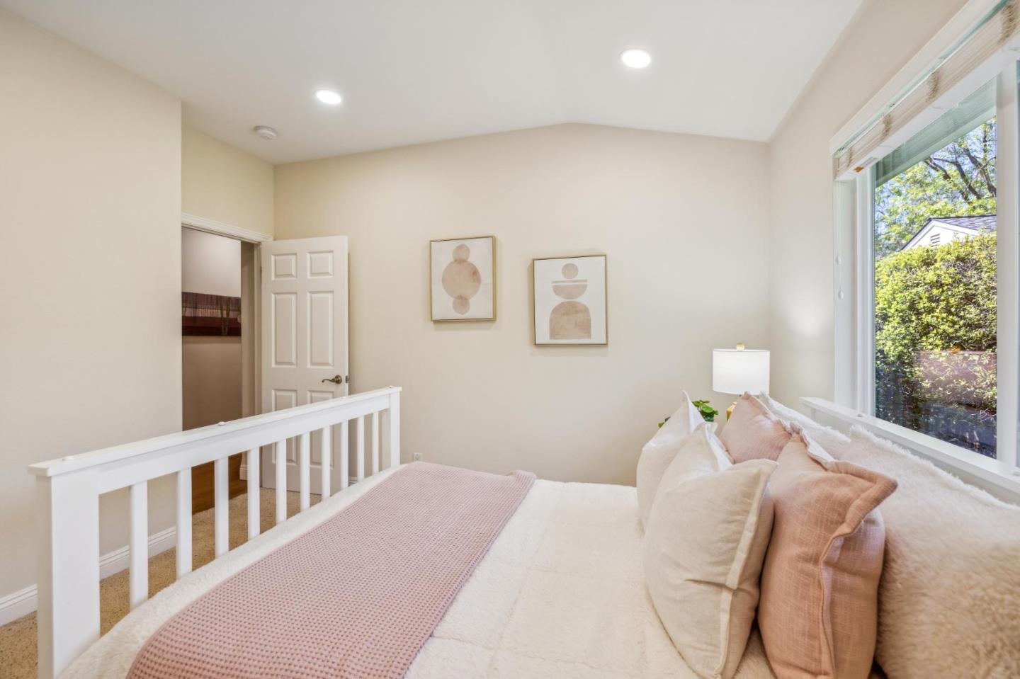Detail Gallery Image 25 of 48 For 2031 Farndon Ave, Los Altos,  CA 94024 - 4 Beds | 2/1 Baths