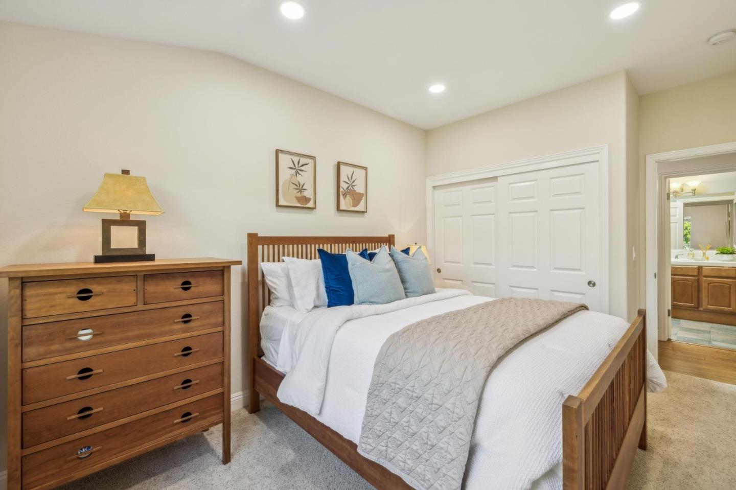 Detail Gallery Image 27 of 48 For 2031 Farndon Ave, Los Altos,  CA 94024 - 4 Beds | 2/1 Baths