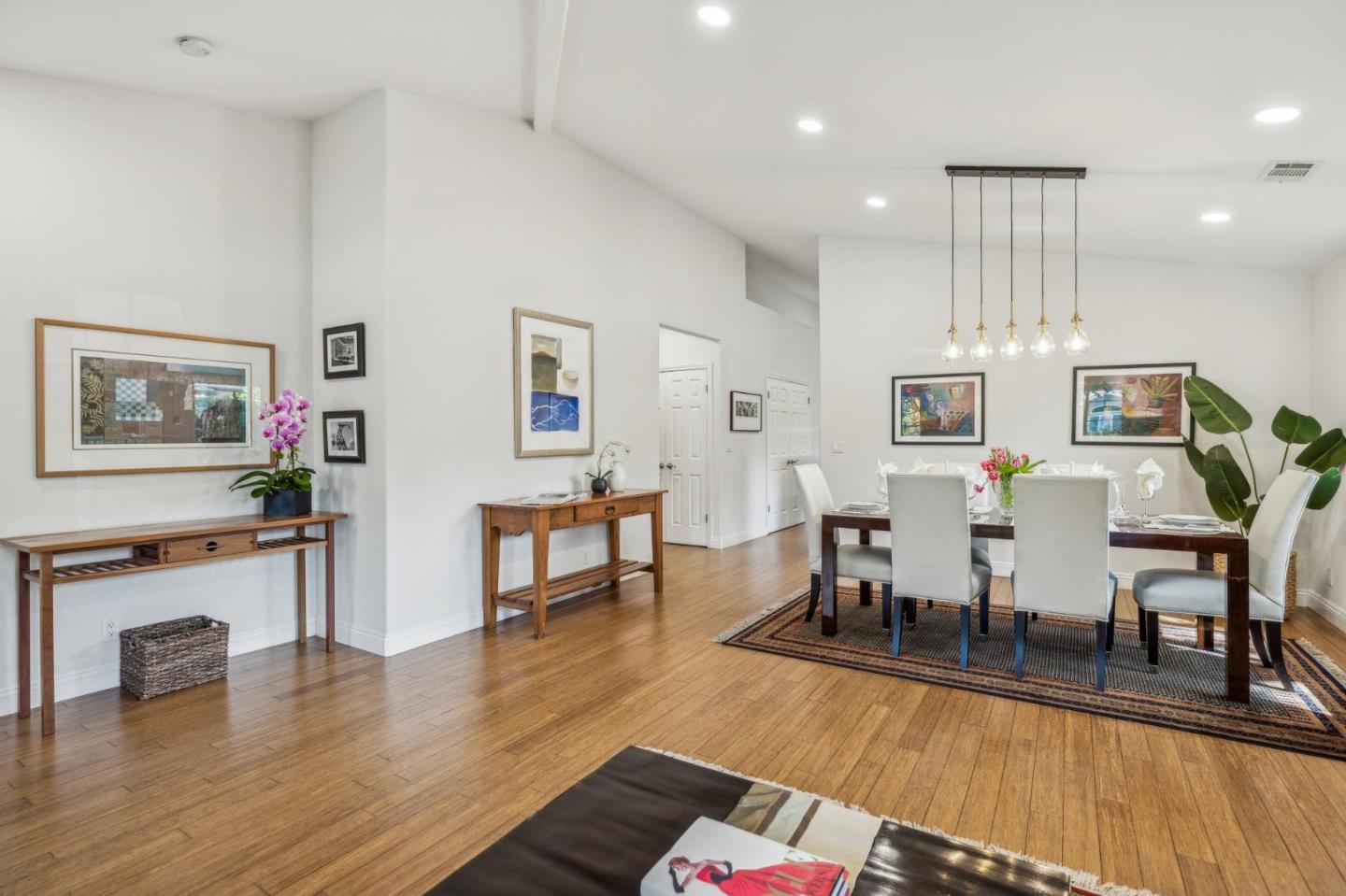 Detail Gallery Image 7 of 48 For 2031 Farndon Ave, Los Altos,  CA 94024 - 4 Beds | 2/1 Baths
