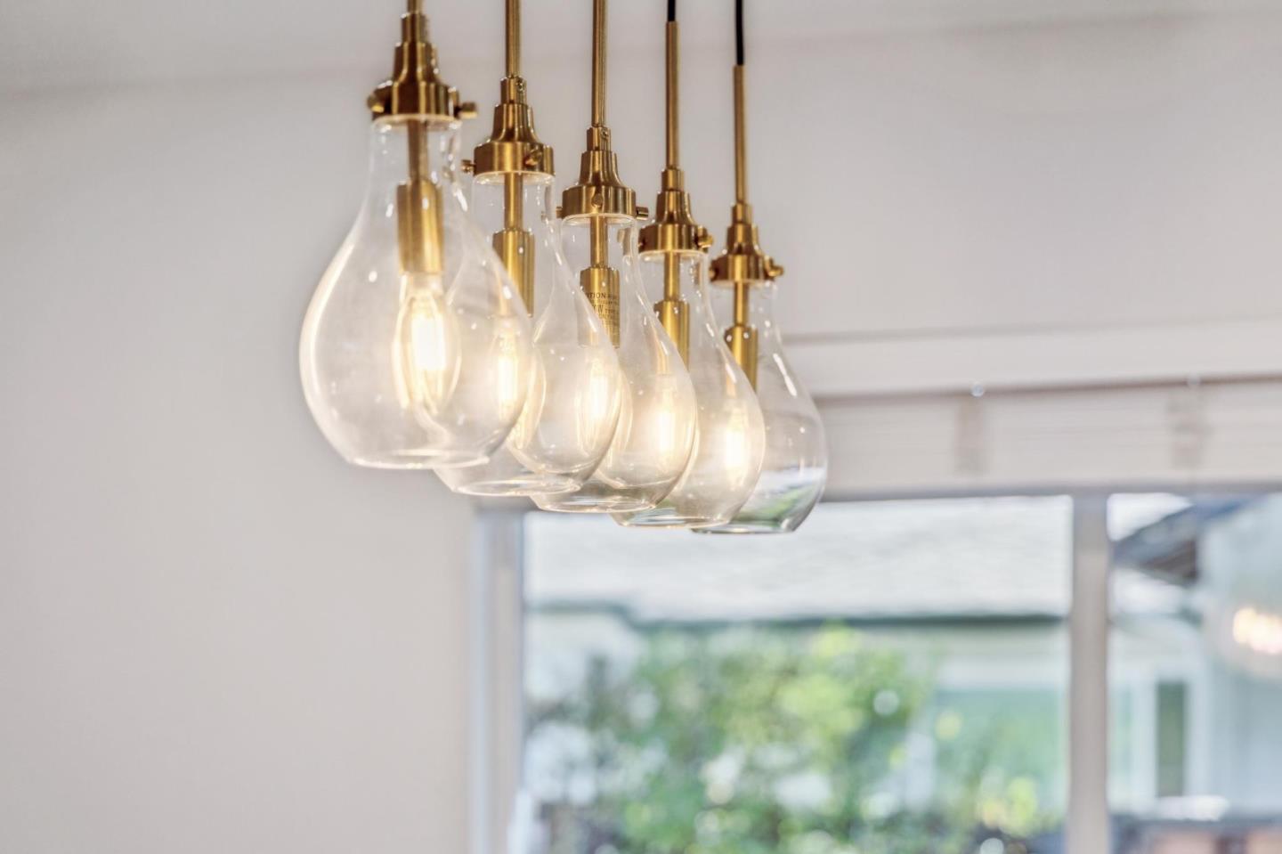 Detail Gallery Image 9 of 48 For 2031 Farndon Ave, Los Altos,  CA 94024 - 4 Beds | 2/1 Baths