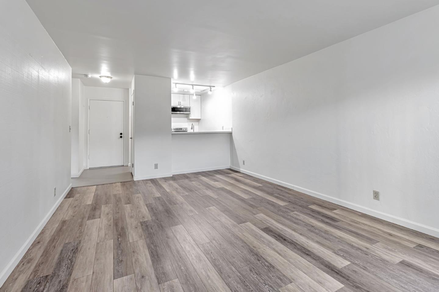 Detail Gallery Image 5 of 25 For 980 Kiely Blvd #116,  Santa Clara,  CA 95051 - 1 Beds | 1 Baths