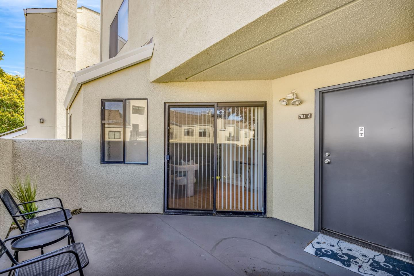 Detail Gallery Image 2 of 32 For 1 Appian Way #704-6,  South San Francisco,  CA 94080 - 3 Beds | 2 Baths