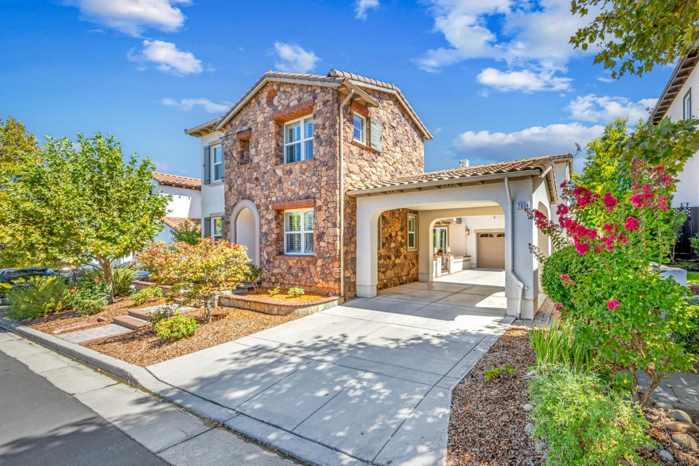 Detail Gallery Image 3 of 80 For 7634 Alister Ct, Gilroy,  CA 95020 - 4 Beds | 3 Baths