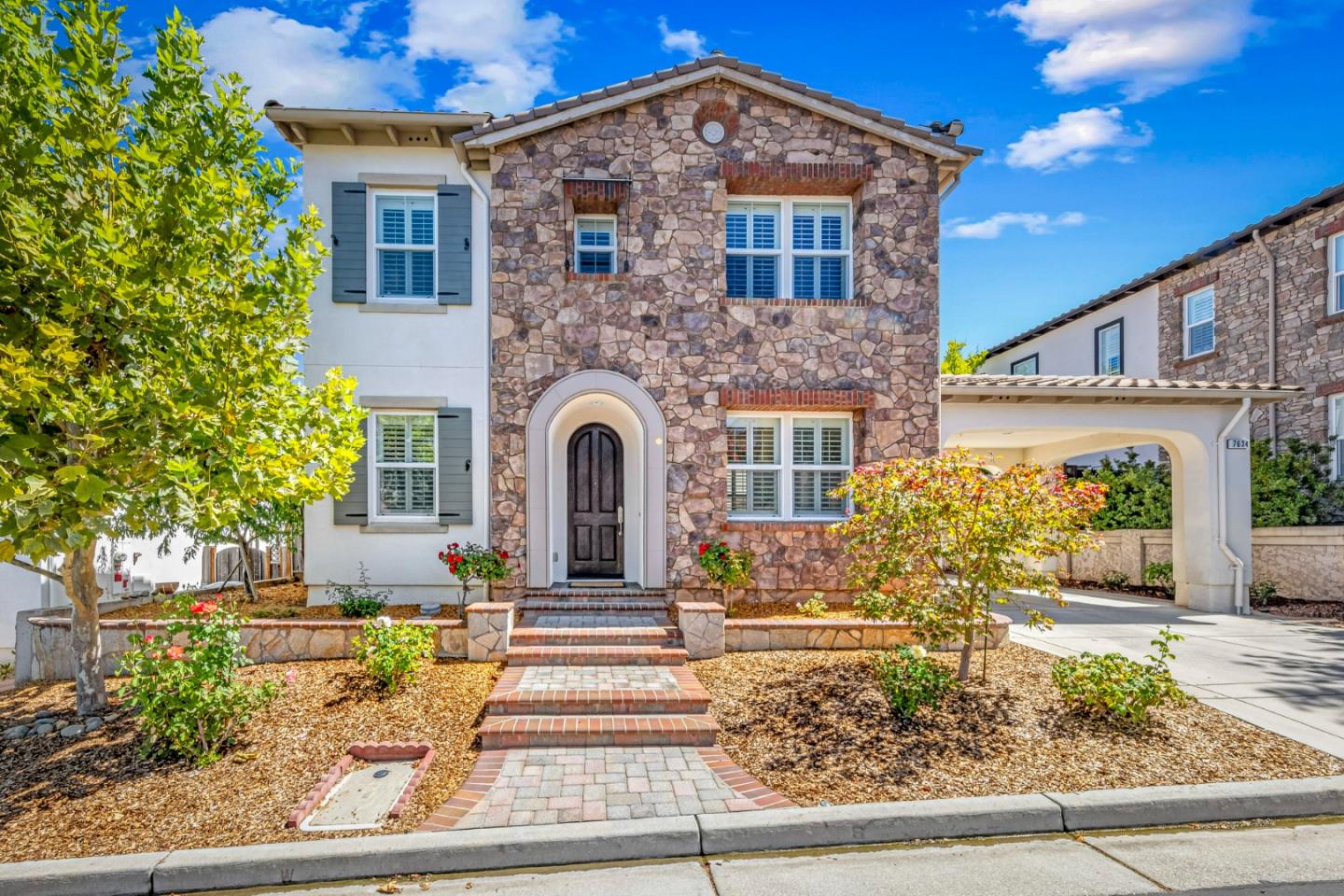Detail Gallery Image 4 of 80 For 7634 Alister Ct, Gilroy,  CA 95020 - 4 Beds | 3 Baths