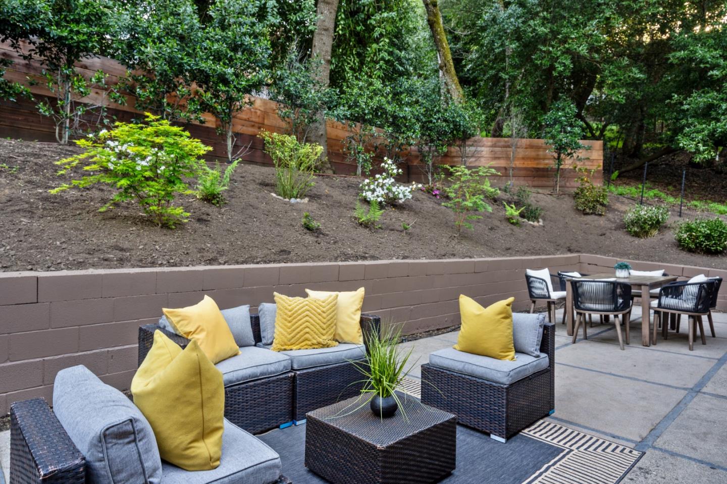 Detail Gallery Image 10 of 36 For 176 Los Trancos Cir, Portola Valley,  CA 94028 - 4 Beds | 4 Baths