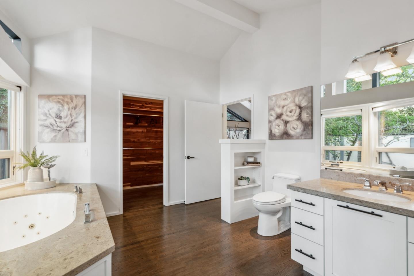 Detail Gallery Image 15 of 36 For 176 Los Trancos Cir, Portola Valley,  CA 94028 - 4 Beds | 4 Baths