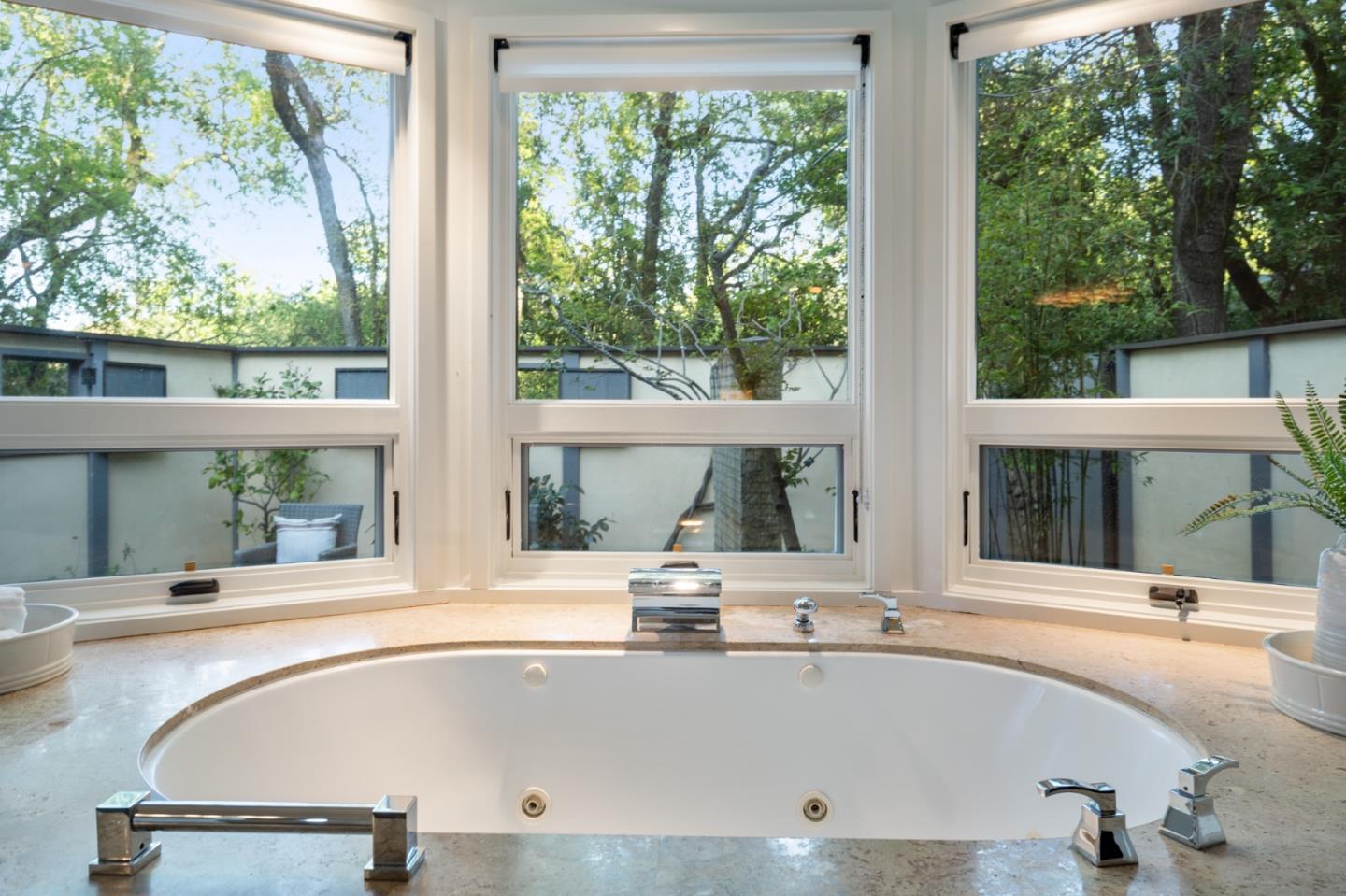 Detail Gallery Image 16 of 36 For 176 Los Trancos Cir, Portola Valley,  CA 94028 - 4 Beds | 4 Baths