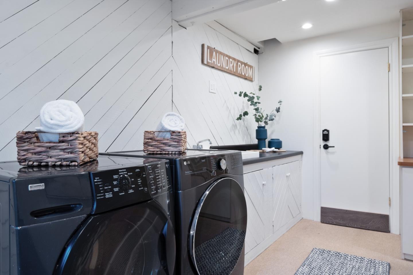 Detail Gallery Image 27 of 36 For 176 Los Trancos Cir, Portola Valley,  CA 94028 - 4 Beds | 4 Baths