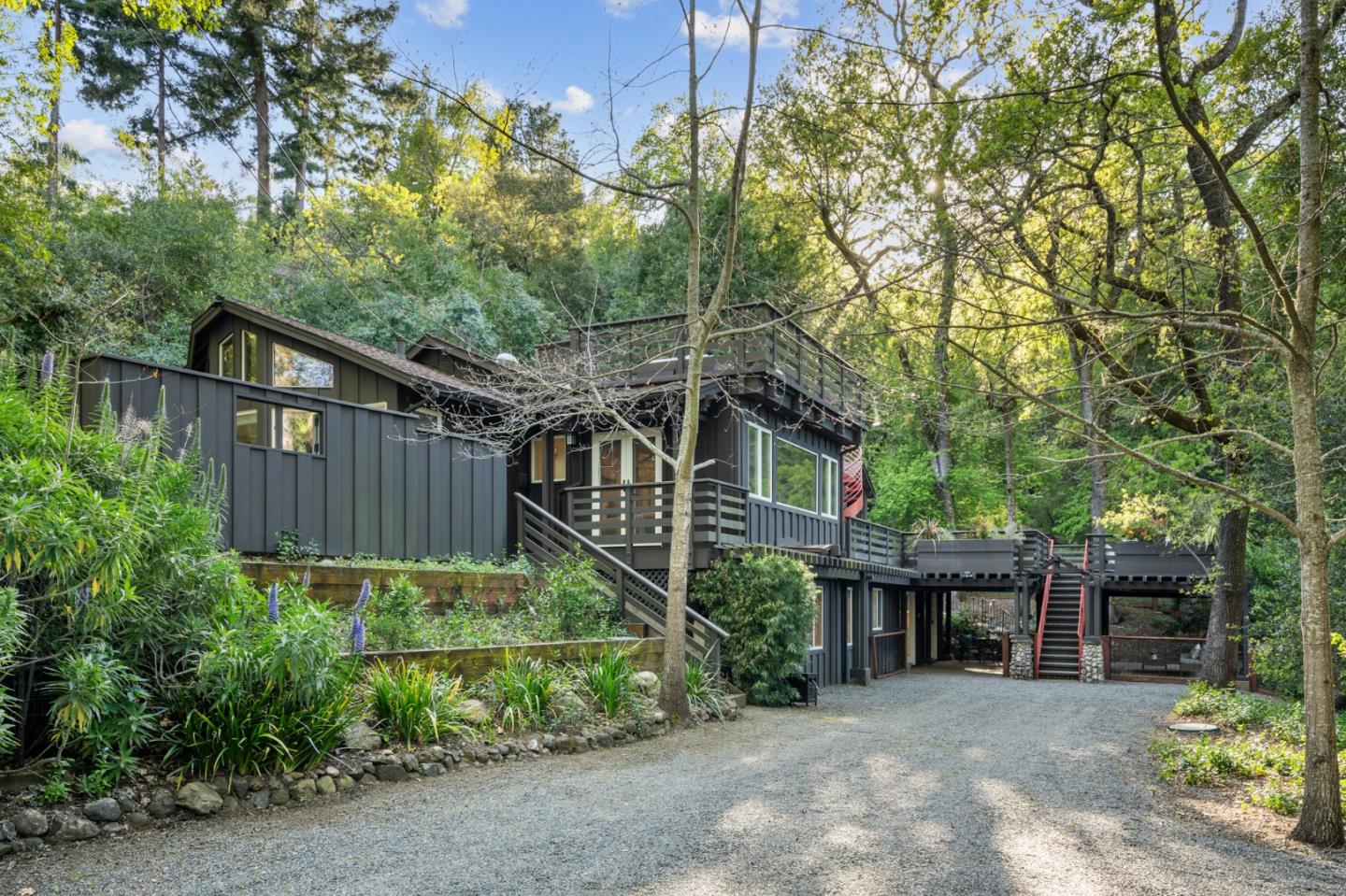 Detail Gallery Image 35 of 36 For 176 Los Trancos Cir, Portola Valley,  CA 94028 - 4 Beds | 4 Baths