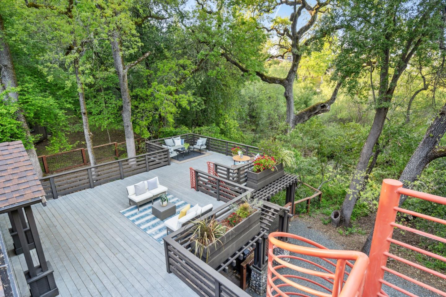 Detail Gallery Image 5 of 36 For 176 Los Trancos Cir, Portola Valley,  CA 94028 - 4 Beds | 4 Baths