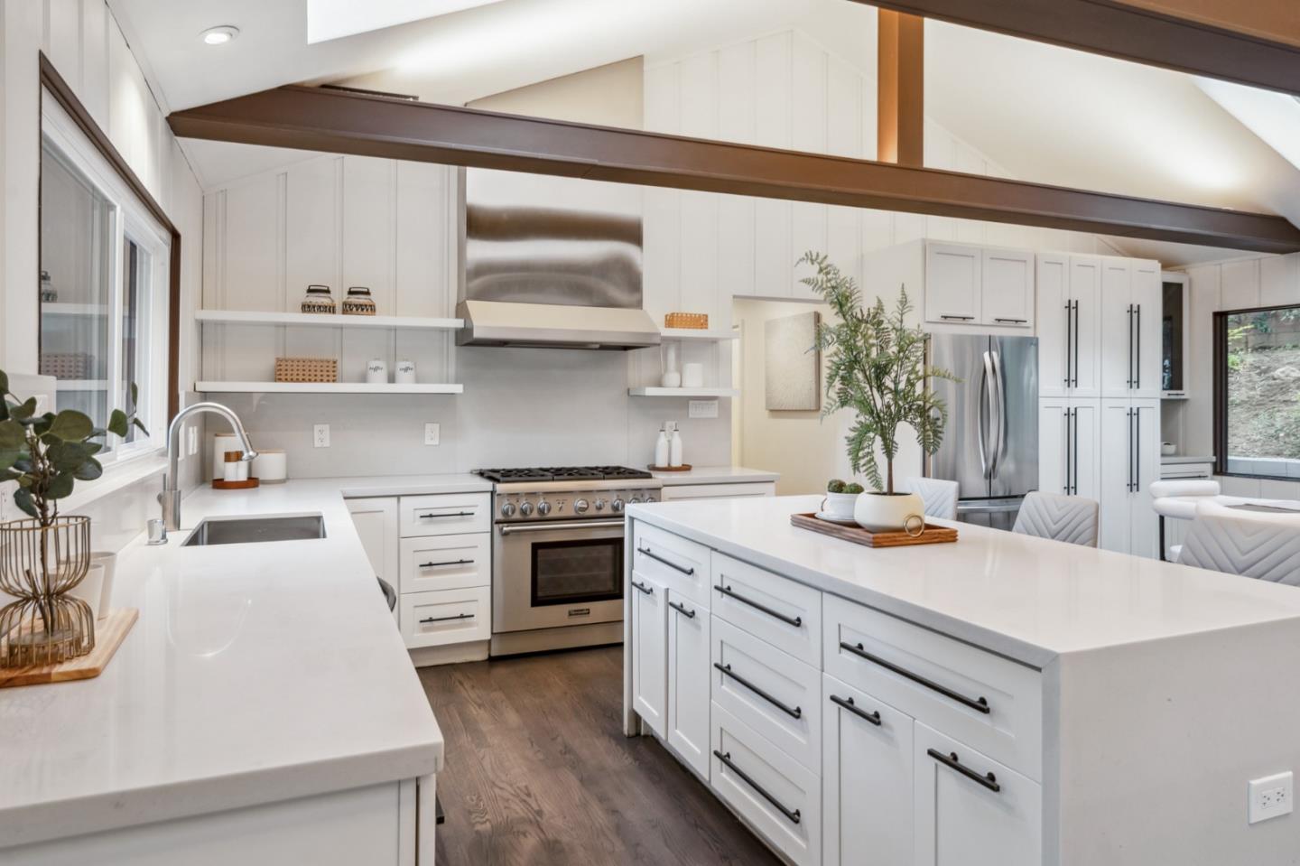 Detail Gallery Image 7 of 36 For 176 Los Trancos Cir, Portola Valley,  CA 94028 - 4 Beds | 4 Baths