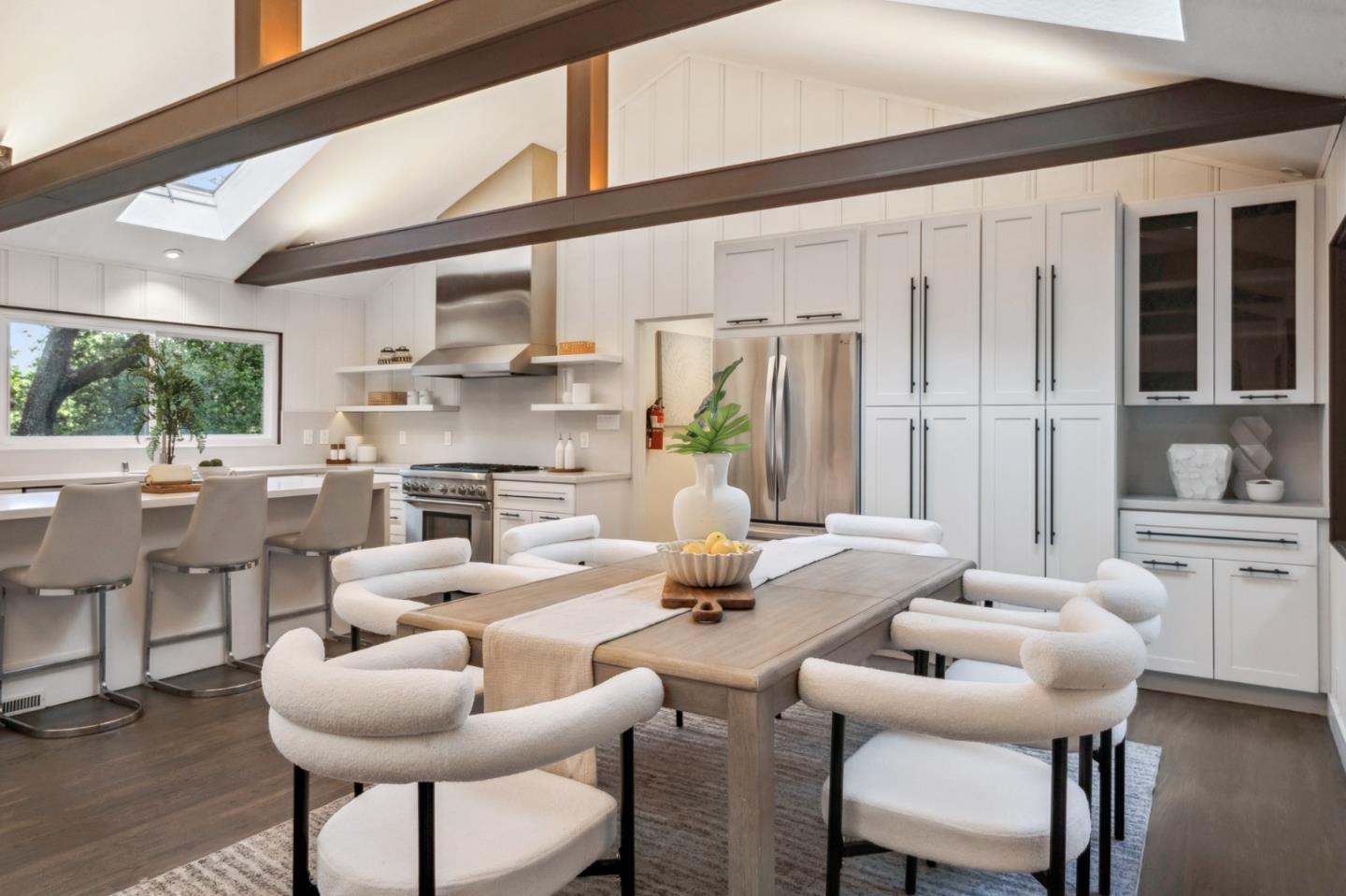 Detail Gallery Image 8 of 36 For 176 Los Trancos Cir, Portola Valley,  CA 94028 - 4 Beds | 4 Baths