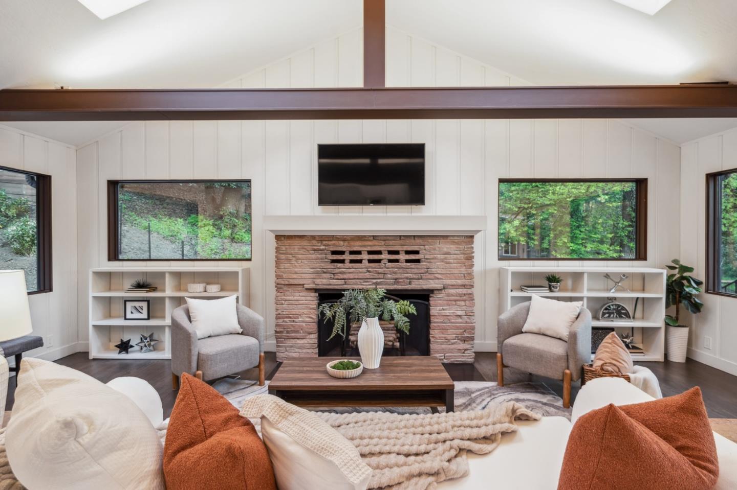 Detail Gallery Image 9 of 36 For 176 Los Trancos Cir, Portola Valley,  CA 94028 - 4 Beds | 4 Baths