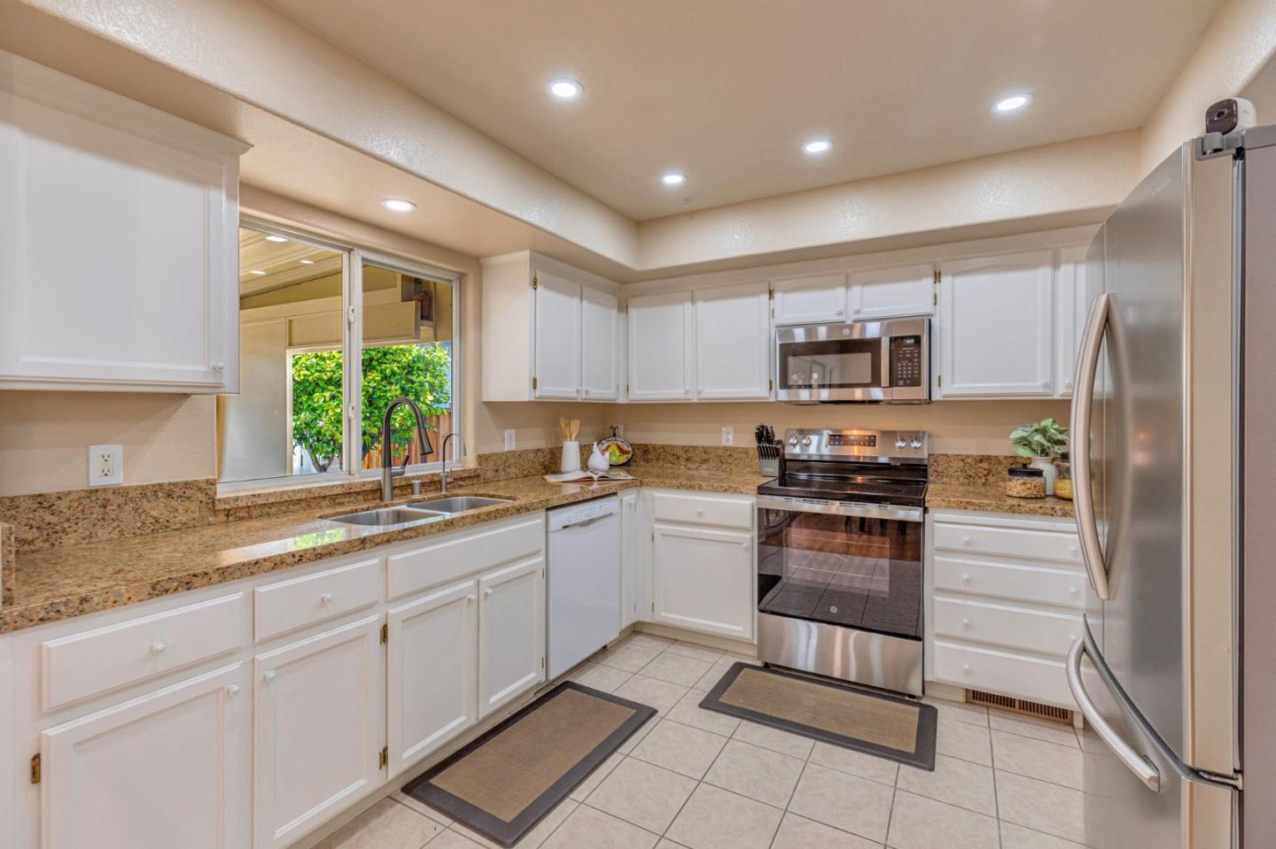 Detail Gallery Image 13 of 74 For 225 Berkshire Dr, Morgan Hill,  CA 95037 - 3 Beds | 1/1 Baths