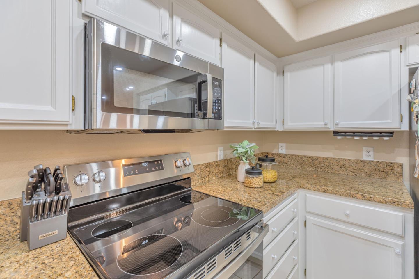 Detail Gallery Image 16 of 74 For 225 Berkshire Dr, Morgan Hill,  CA 95037 - 3 Beds | 1/1 Baths