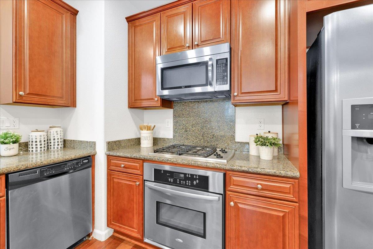 Detail Gallery Image 18 of 46 For 541 Ravenna Way, Hayward,  CA 94545 - 3 Beds | 2/1 Baths