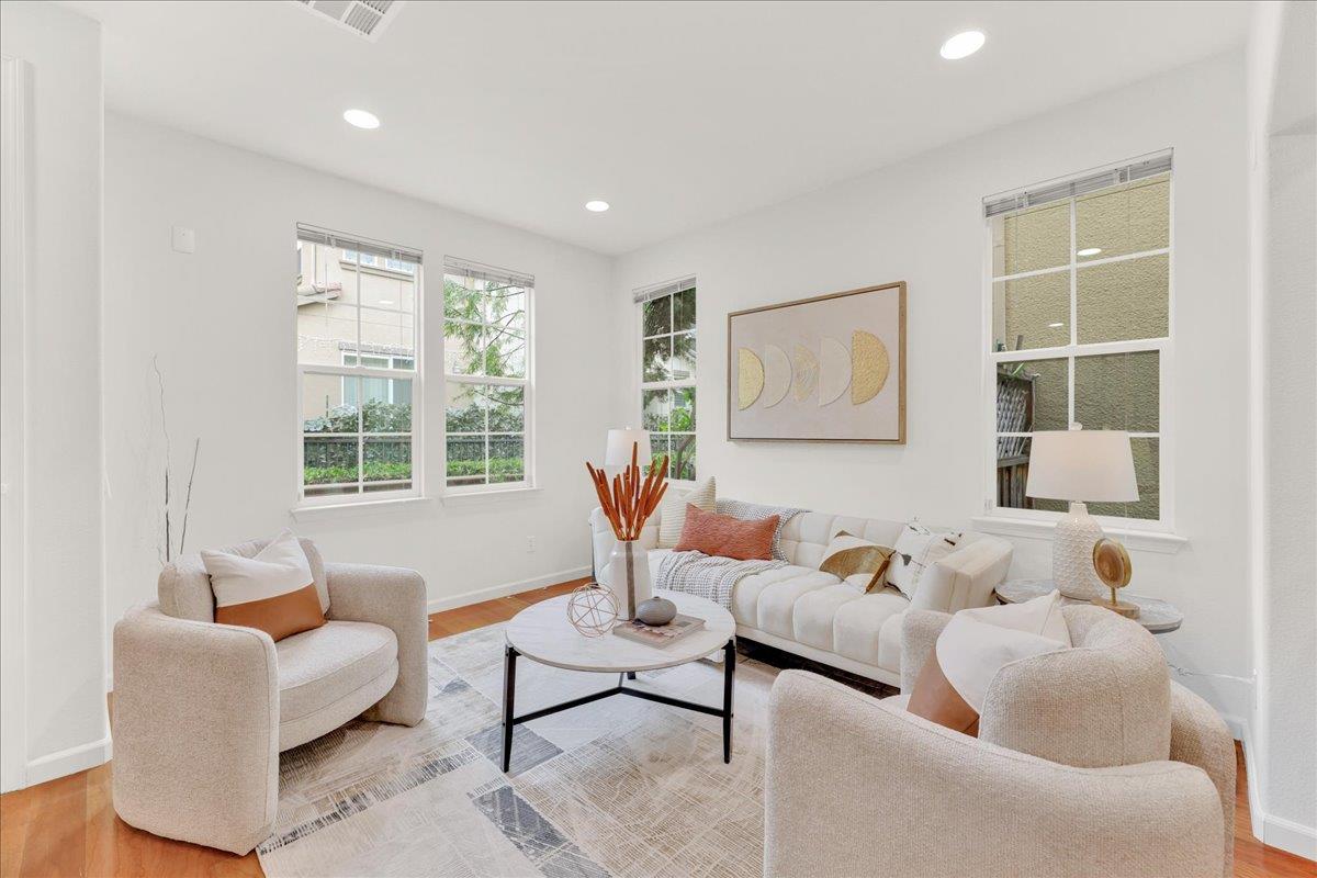 Detail Gallery Image 5 of 46 For 541 Ravenna Way, Hayward,  CA 94545 - 3 Beds | 2/1 Baths