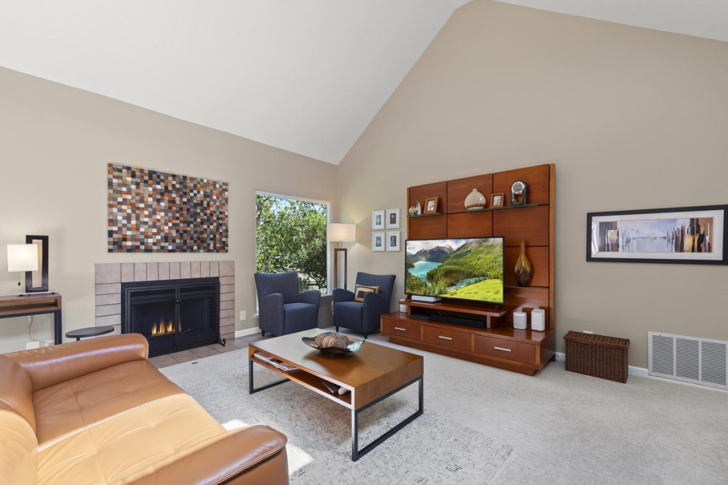 Detail Gallery Image 8 of 37 For 400 Mar Vista Dr #5,  Monterey,  CA 93940 - 2 Beds | 2 Baths