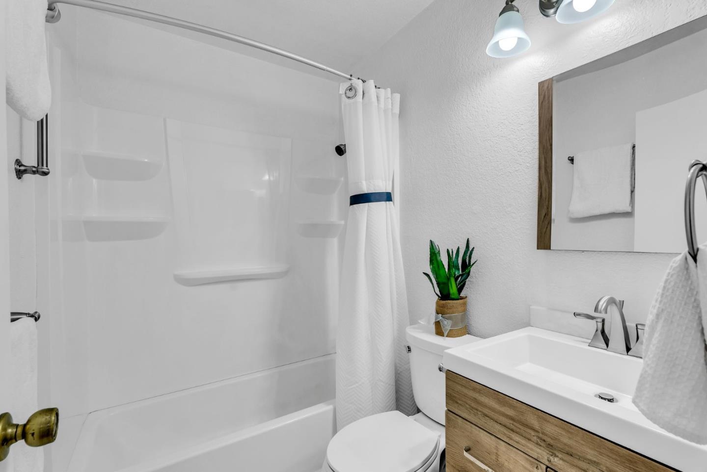 Detail Gallery Image 13 of 30 For 3550 Carter Dr #117,  South San Francisco,  CA 94080 - 2 Beds | 1/1 Baths