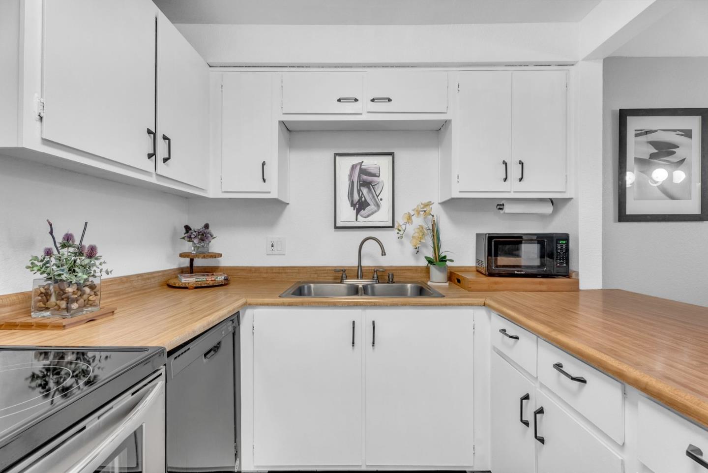 Detail Gallery Image 4 of 30 For 3550 Carter Dr #117,  South San Francisco,  CA 94080 - 2 Beds | 1/1 Baths