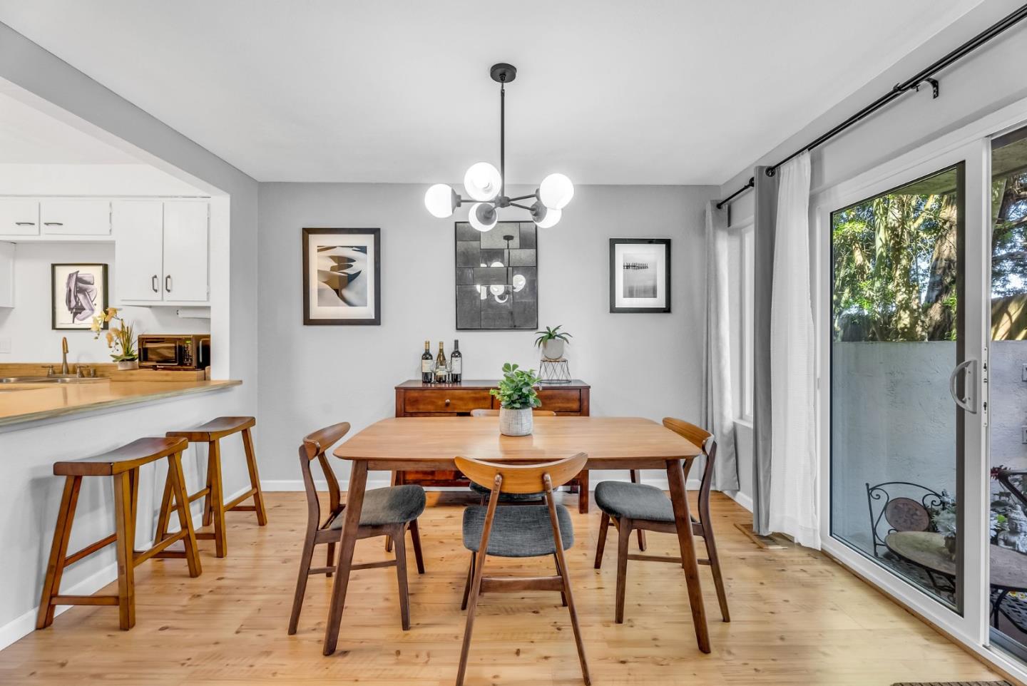 Detail Gallery Image 7 of 30 For 3550 Carter Dr #117,  South San Francisco,  CA 94080 - 2 Beds | 1/1 Baths