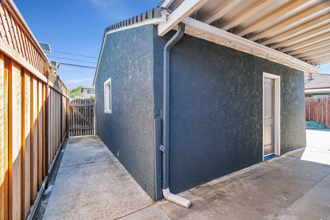 Detail Gallery Image 15 of 16 For 665 N 12th St, San Jose,  CA 95112 - 2 Beds | 1 Baths