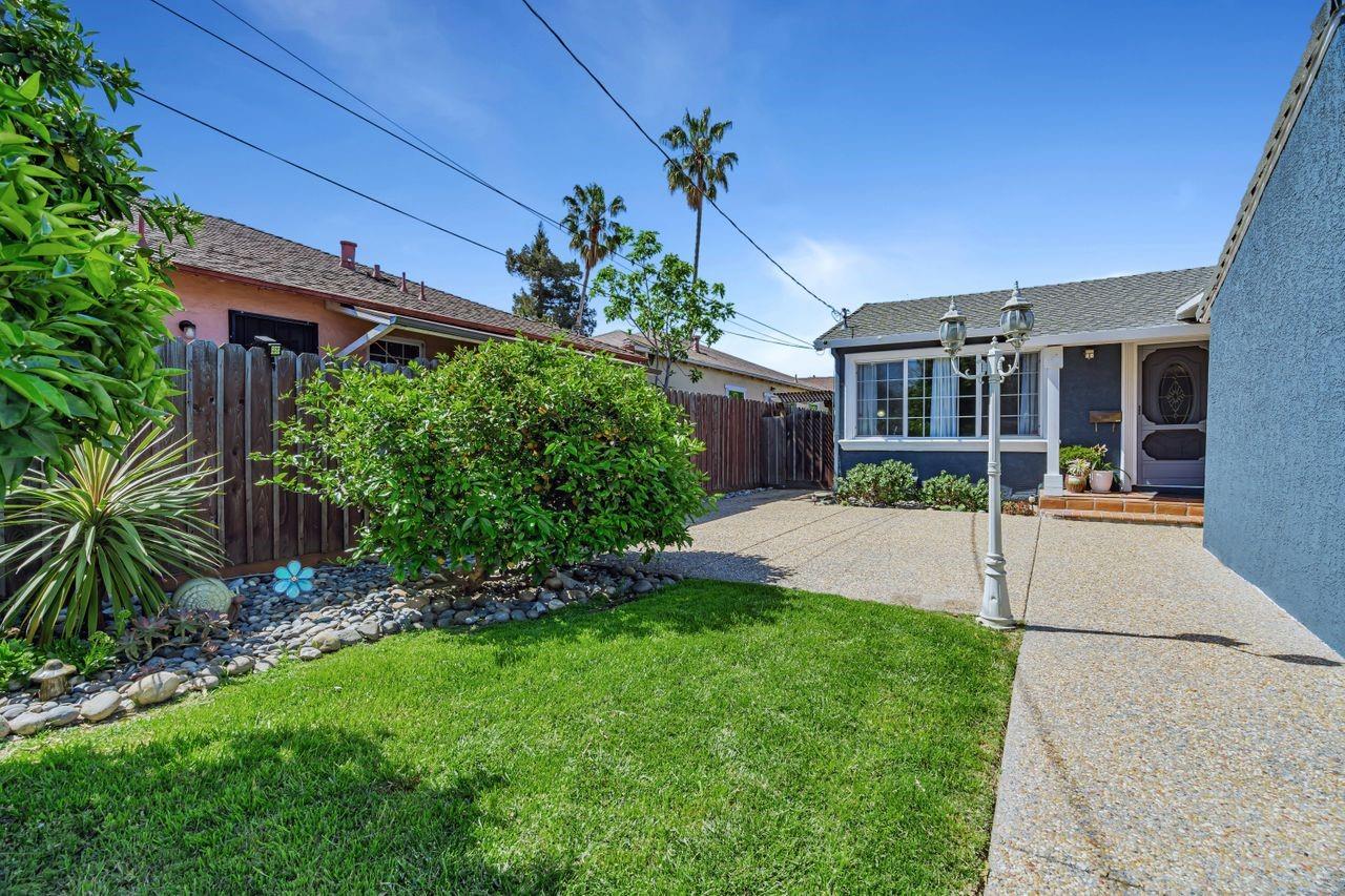 Detail Gallery Image 4 of 16 For 665 N 12th St, San Jose,  CA 95112 - 2 Beds | 1 Baths
