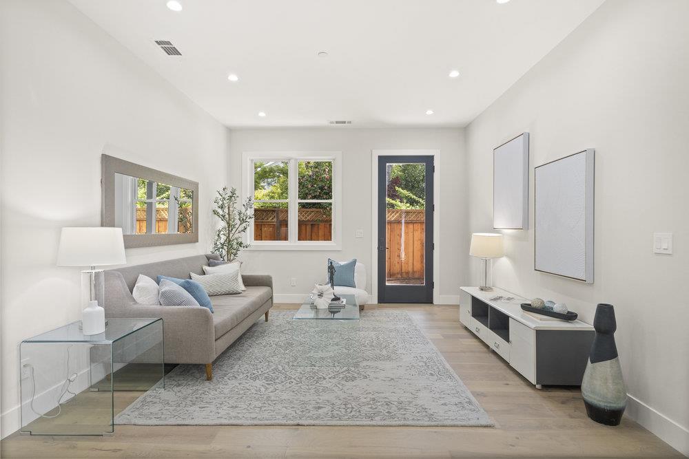 Detail Gallery Image 18 of 102 For 1303 American Way, Menlo Park,  CA 94025 - 5 Beds | 5/2 Baths