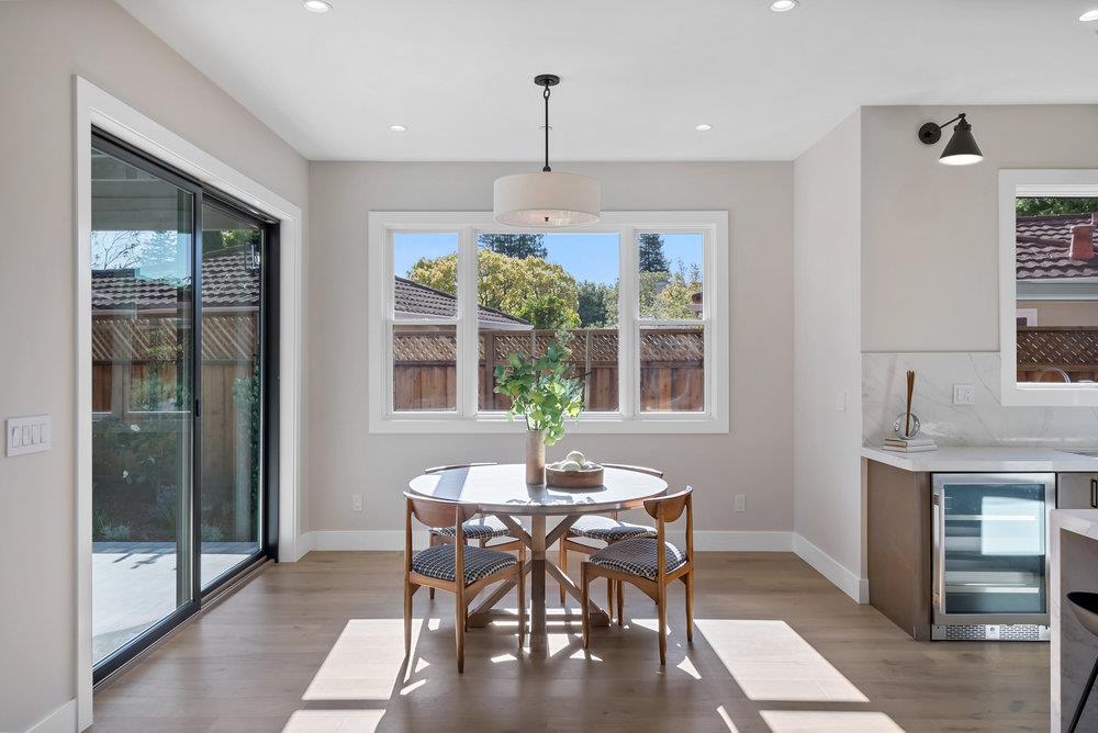 Detail Gallery Image 22 of 102 For 1303 American Way, Menlo Park,  CA 94025 - 5 Beds | 5/2 Baths