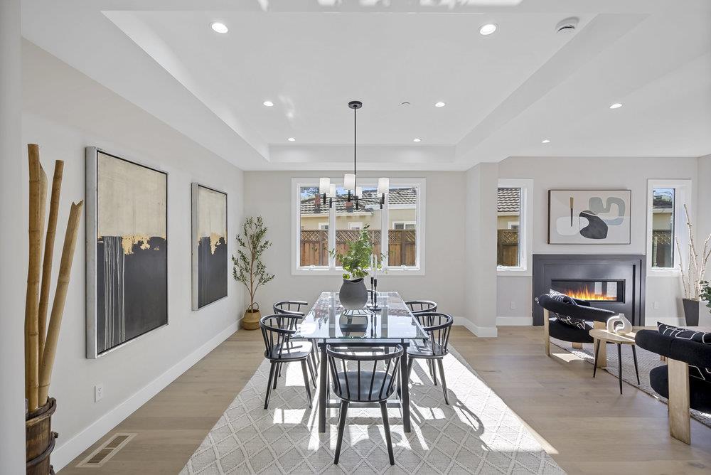 Detail Gallery Image 28 of 102 For 1303 American Way, Menlo Park,  CA 94025 - 5 Beds | 5/2 Baths