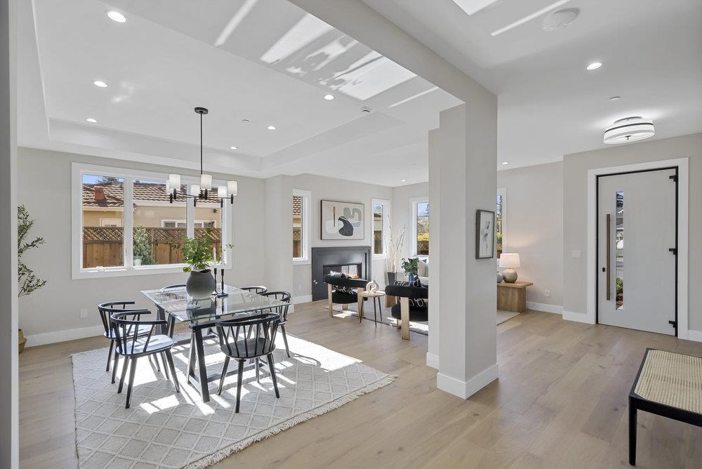 Detail Gallery Image 29 of 102 For 1303 American Way, Menlo Park,  CA 94025 - 5 Beds | 5/2 Baths